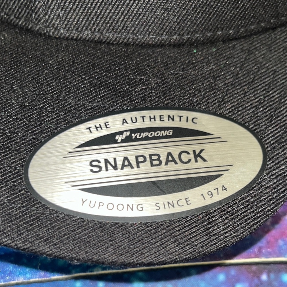Pokemon Master ALL Black Snapback Hat plus free pin - Picture 2 of 5